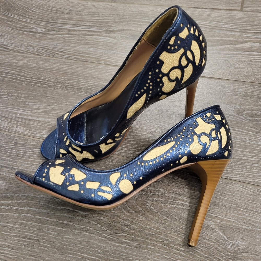 Michael Antonio Open toe heels